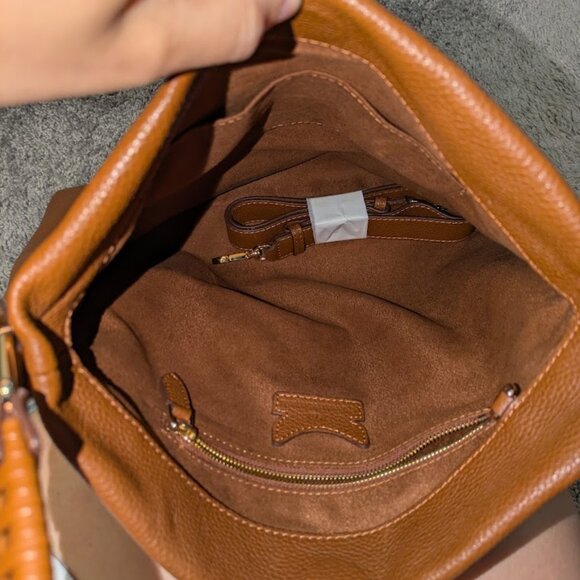 Piupelle Olivia Hobo Bag - Picture 4 of 7